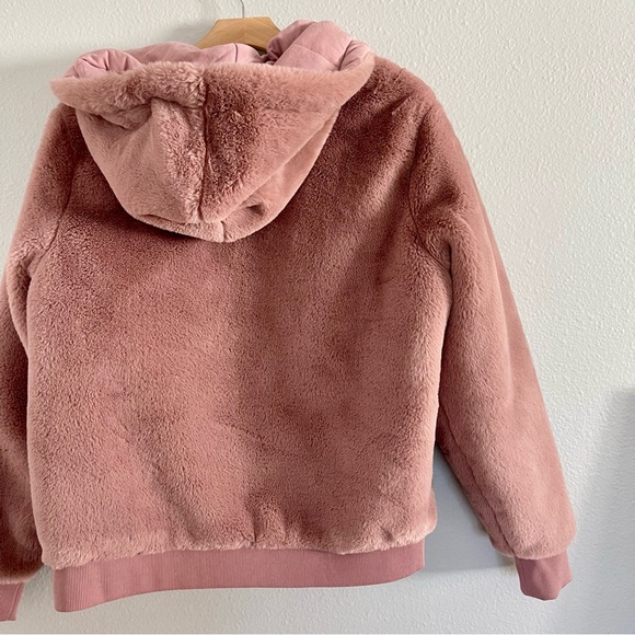 ATHLETA Cozy Soft Pink Faux Fur Front Zipper Jacket - Picture 6 of 10